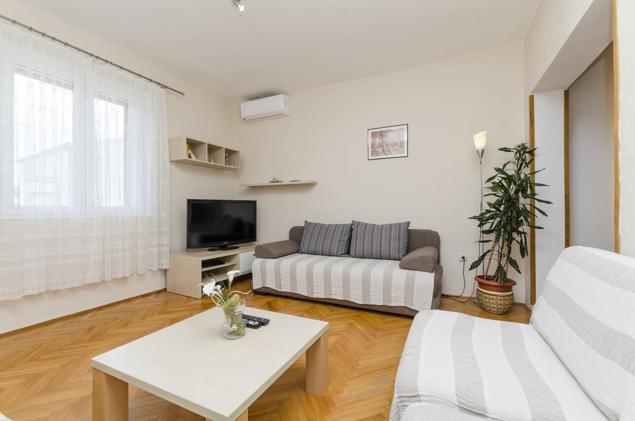 Apartment Antonija プリモシュテン エクステリア 写真